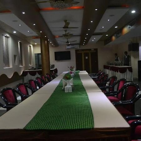 Hotel Vinayak Palace Bilaspur  Ngoại thất bức ảnh