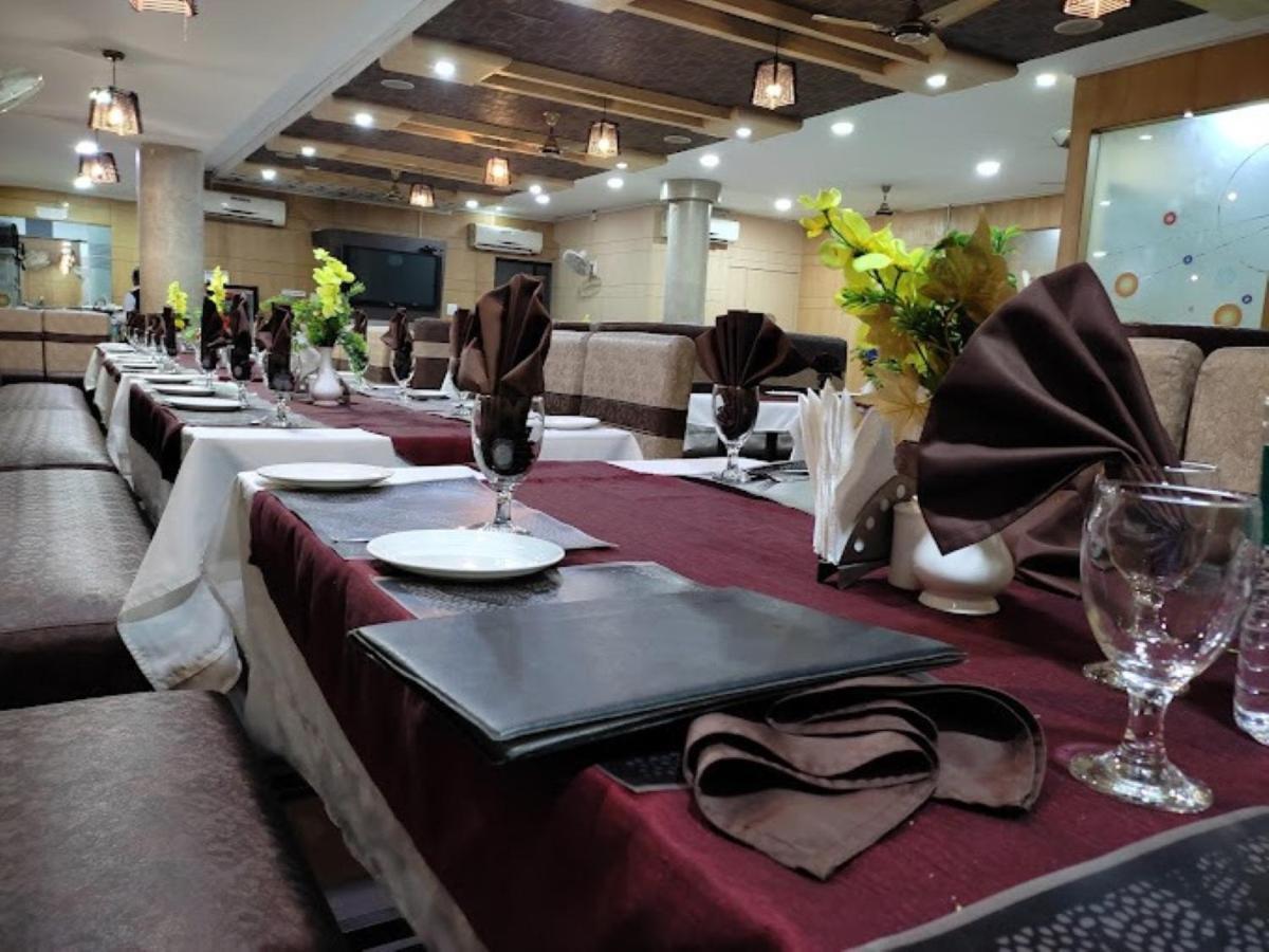 Hotel Vinayak Palace Bilaspur  Ngoại thất bức ảnh