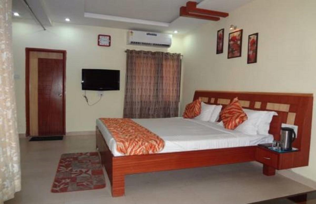 Hotel Vinayak Palace Bilaspur  Ngoại thất bức ảnh