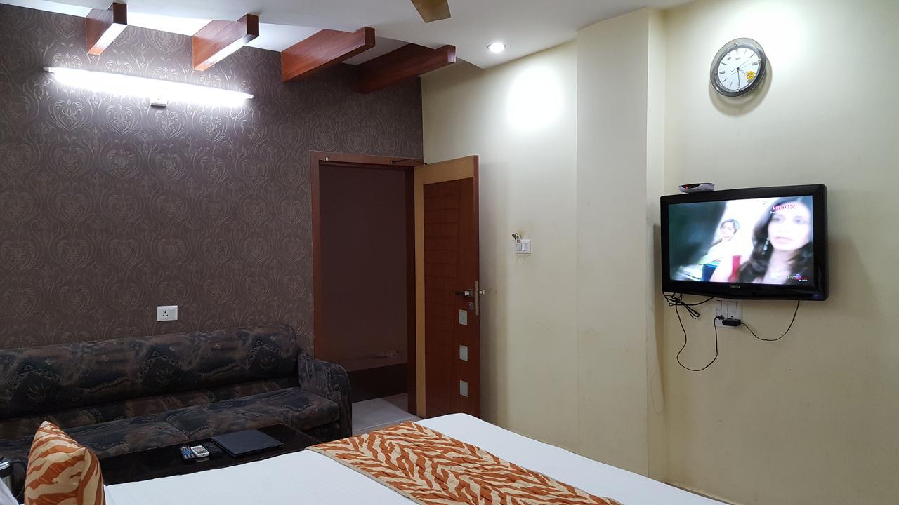 Hotel Vinayak Palace Bilaspur  Ngoại thất bức ảnh