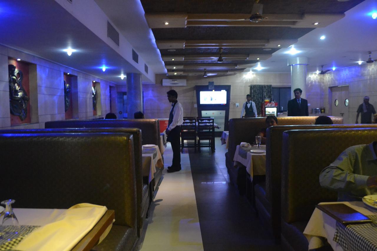 Hotel Vinayak Palace Bilaspur  Ngoại thất bức ảnh